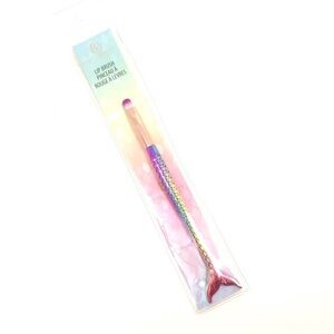 Bazic Beauty Rainbow Mermaid Fin Lip Brush